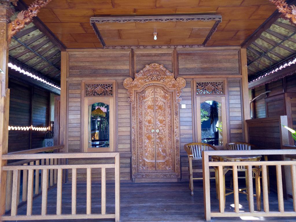 Putra 7 Cottage Nusa Lembongan  Exterior photo