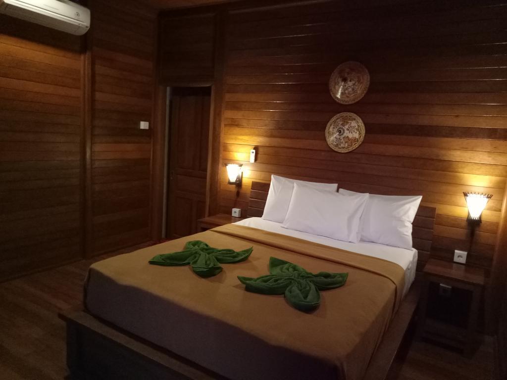Putra 7 Cottage Nusa Lembongan  Exterior photo