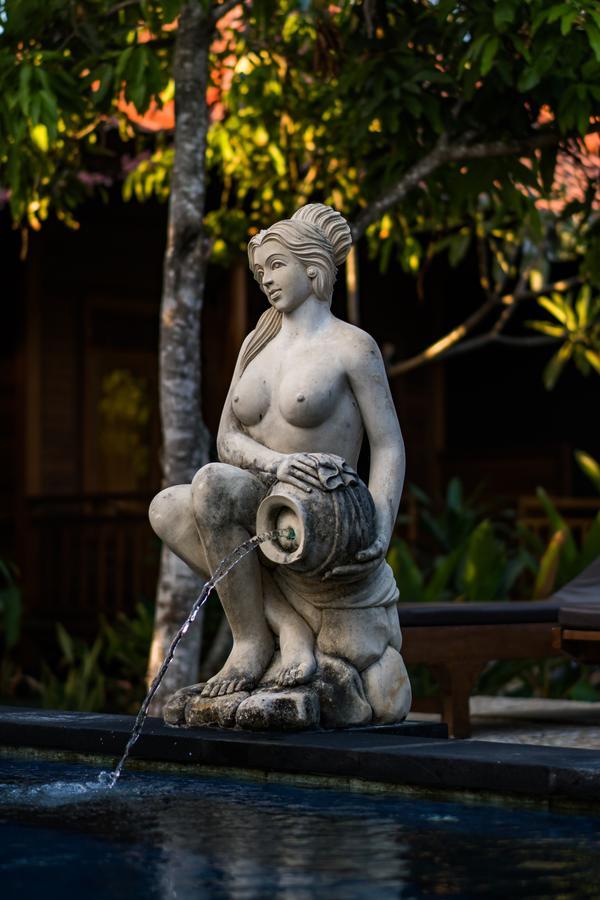 Putra 7 Cottage Nusa Lembongan  Exterior photo