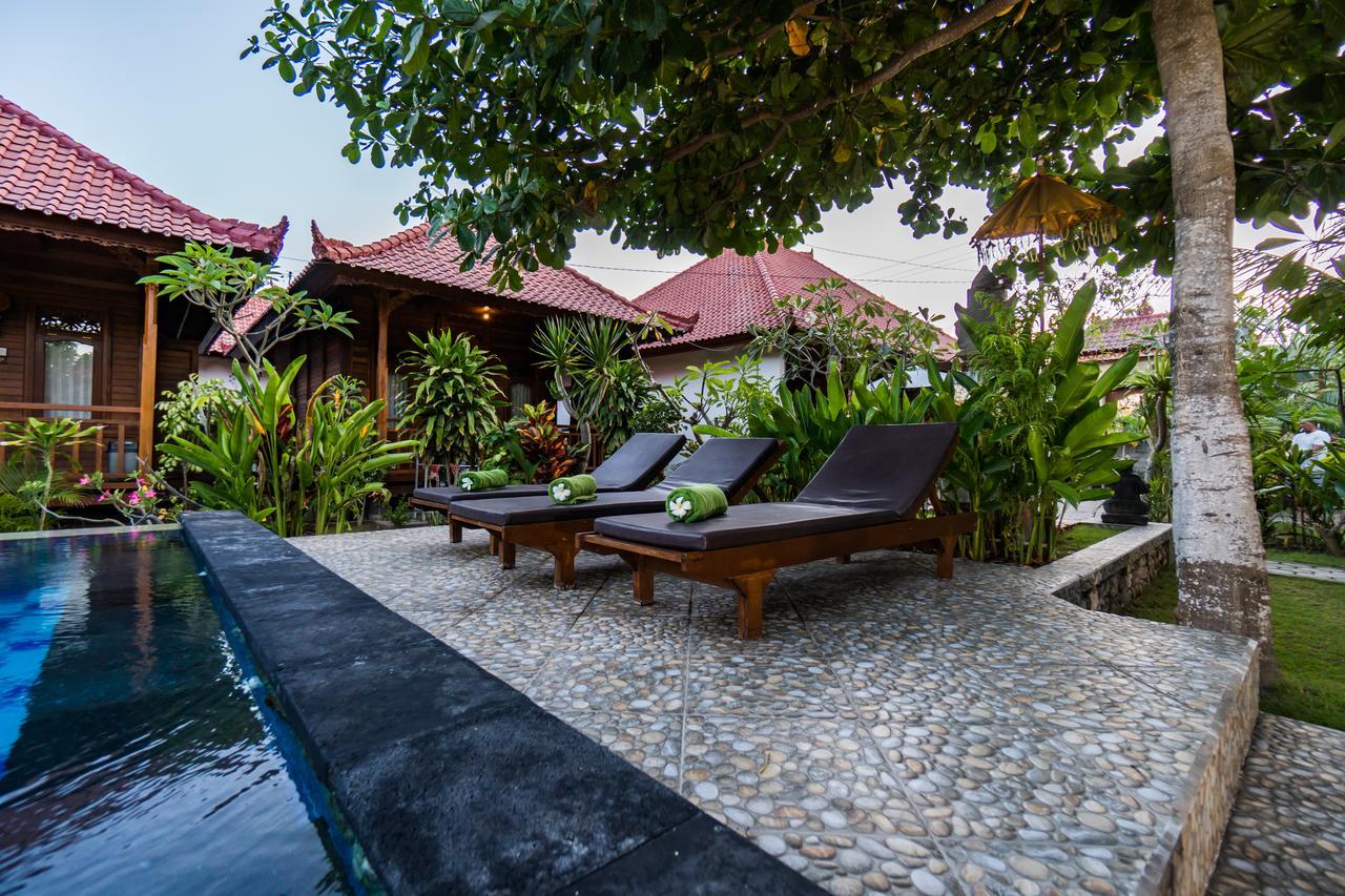 Putra 7 Cottage Nusa Lembongan  Exterior photo