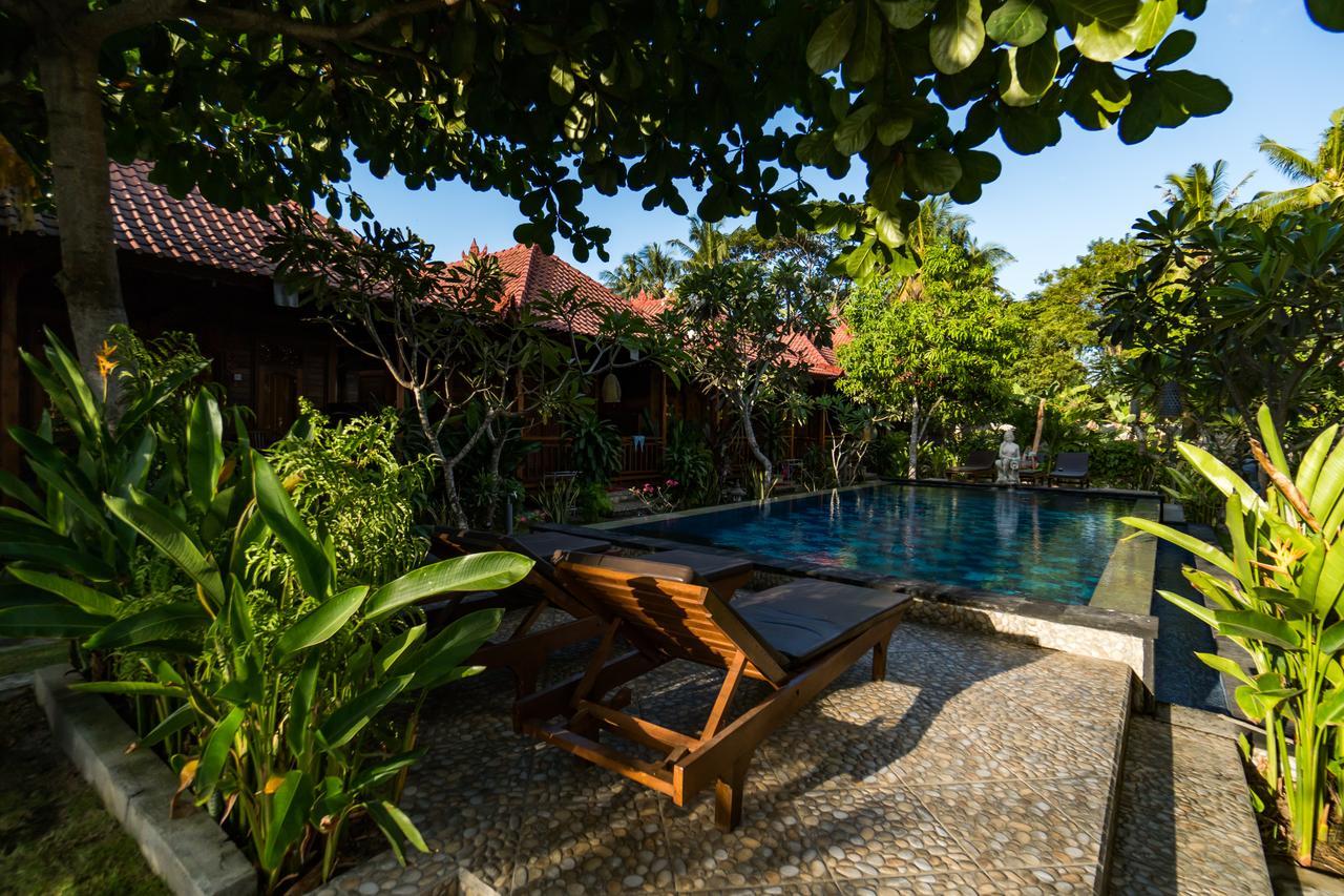 Putra 7 Cottage Nusa Lembongan  Exterior photo