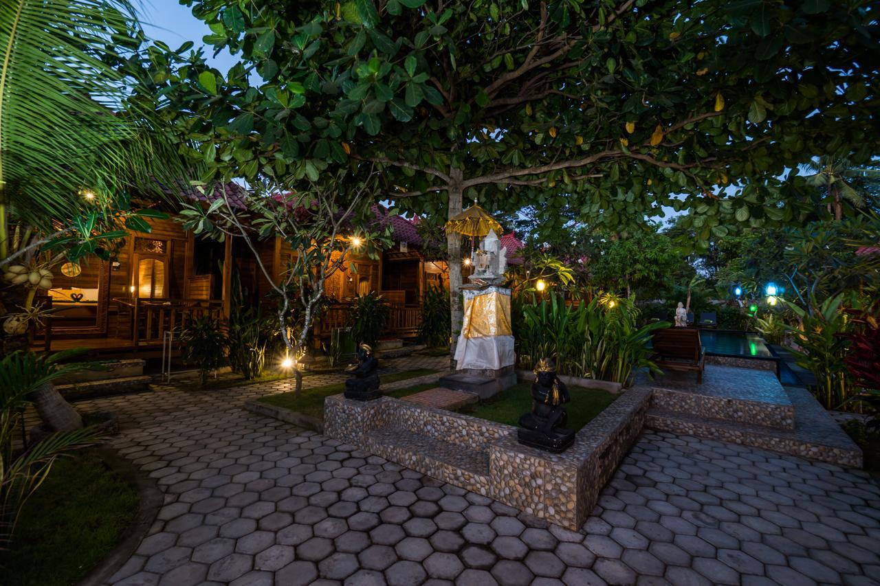 Putra 7 Cottage Nusa Lembongan  Exterior photo