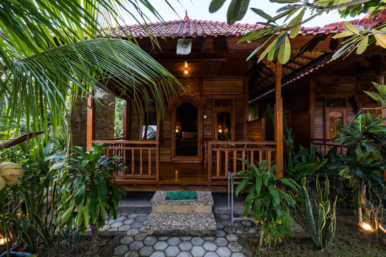 Putra 7 Cottage Nusa Lembongan  Exterior photo