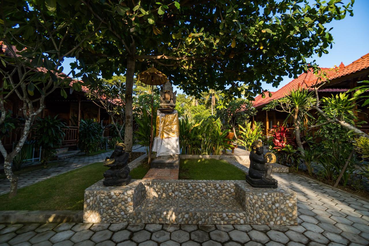 Putra 7 Cottage Nusa Lembongan  Exterior photo