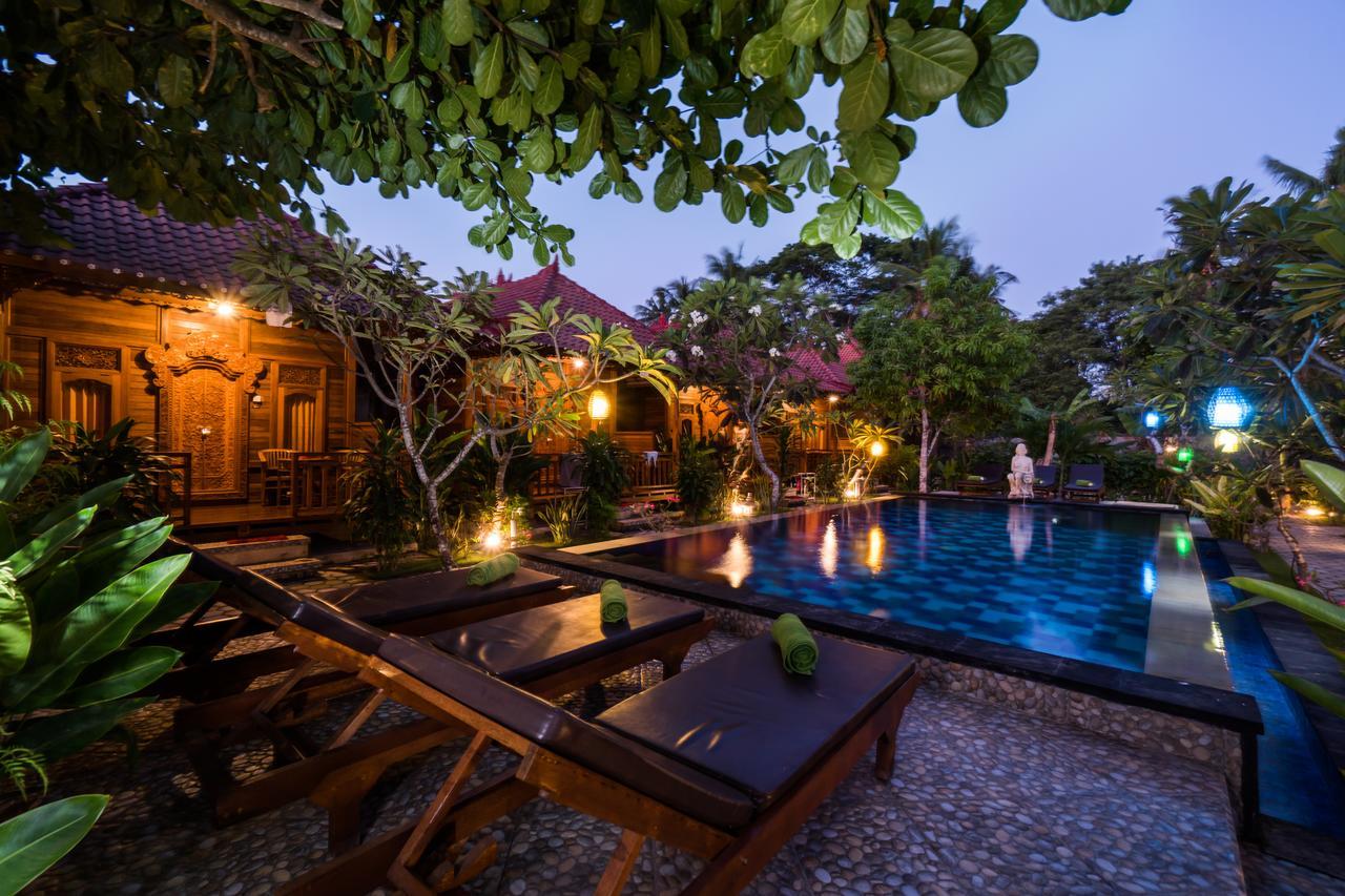 Putra 7 Cottage Nusa Lembongan  Exterior photo