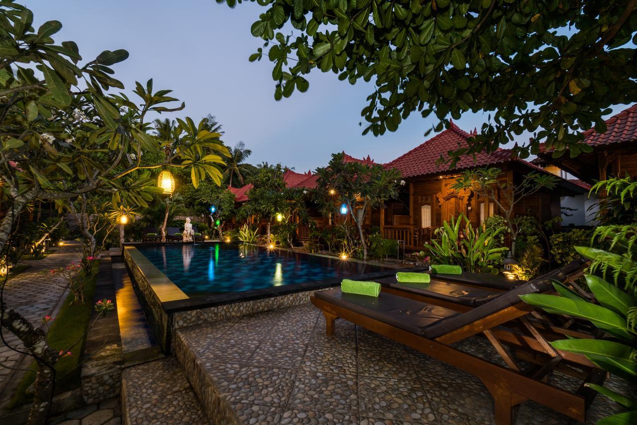 Putra 7 Cottage Nusa Lembongan  Exterior photo