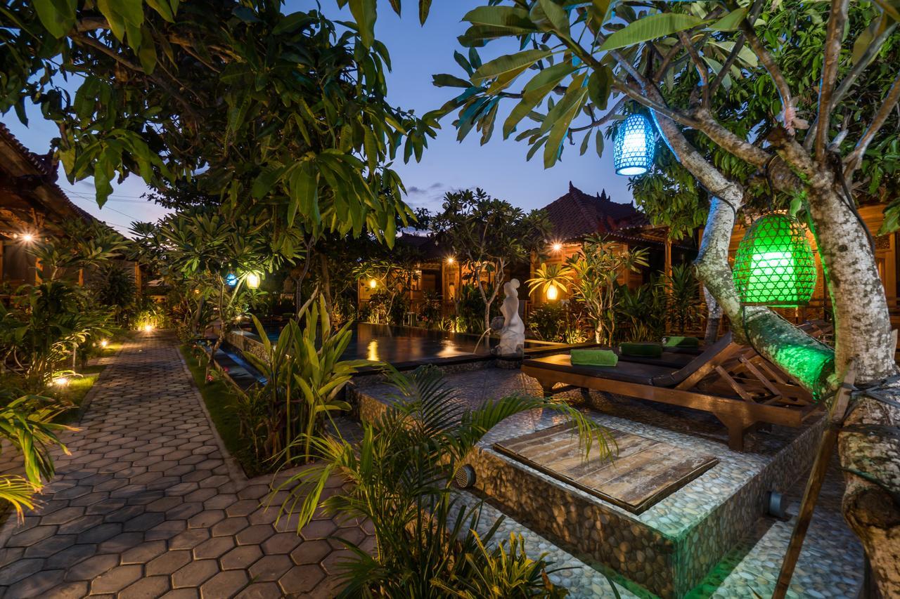 Putra 7 Cottage Nusa Lembongan  Exterior photo