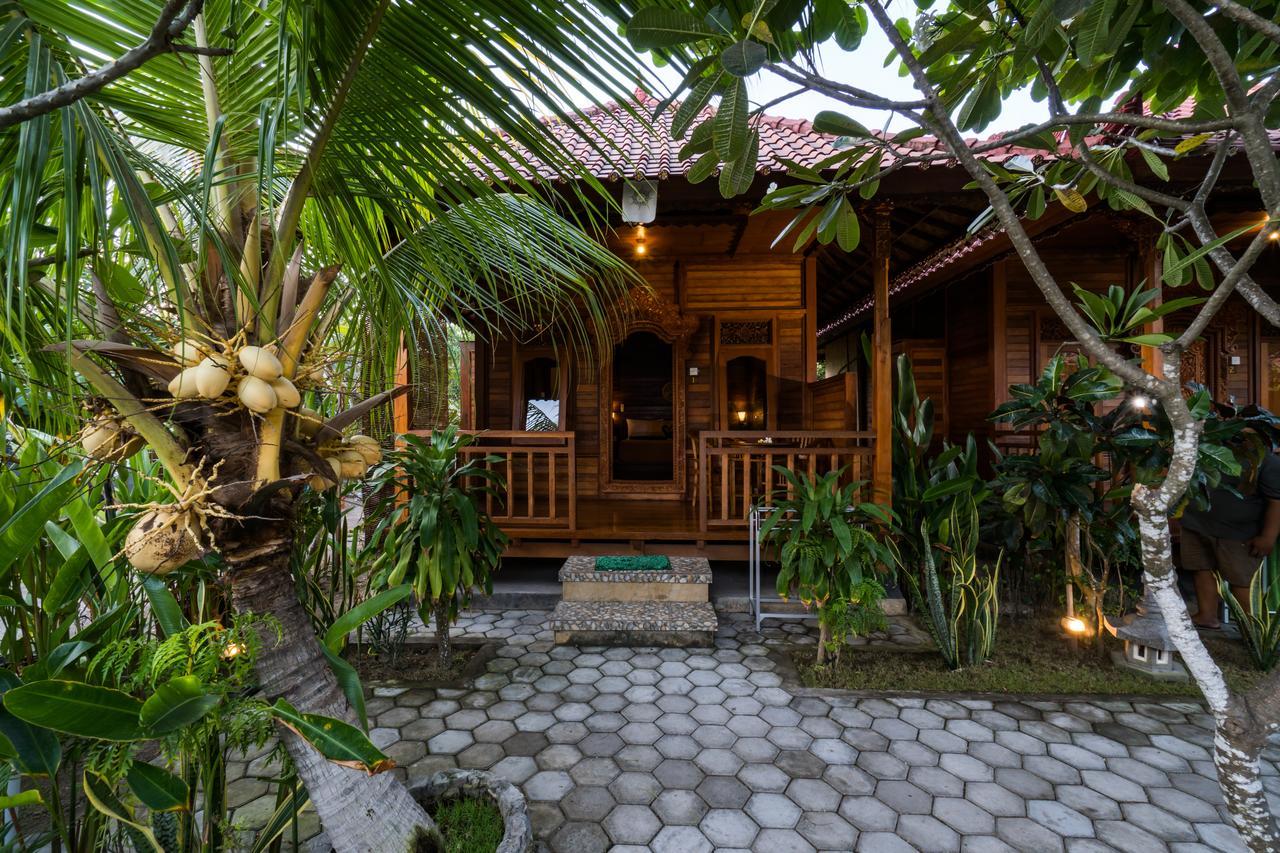 Putra 7 Cottage Nusa Lembongan  Exterior photo