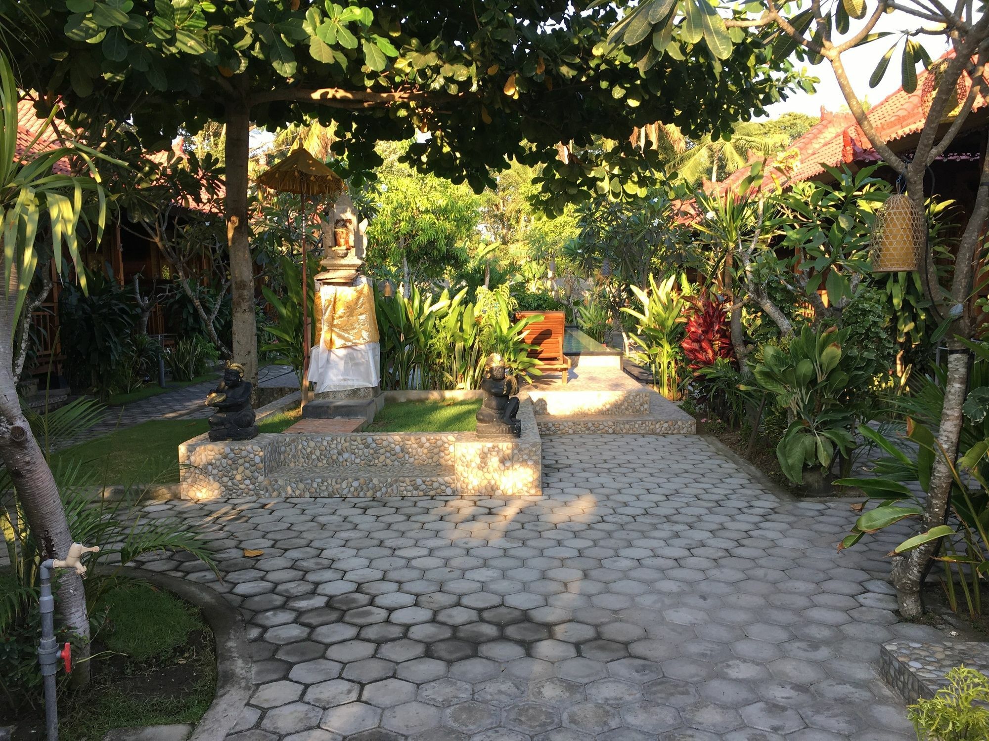 Putra 7 Cottage Nusa Lembongan  Exterior photo